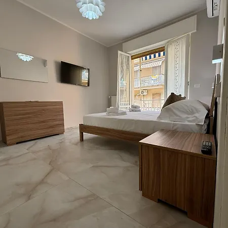 Encri Apartment, 아파트