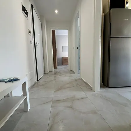 Encri Apartment,1bedroom, 1bathroom, Close To Train Station In * Rapallo